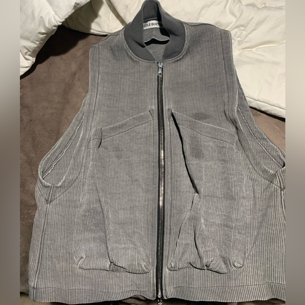 COLE BUXTON GREY QUILTED NYLON VEST, GREAT CONDITION